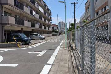 敷地南側の前面道路
