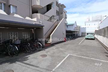 敷地内駐車場（屋外平面式）