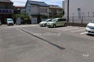 敷地内駐車場（屋外平面式）