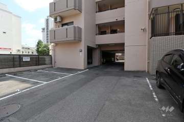 敷地内駐車場（屋内平面式、屋外平面式）