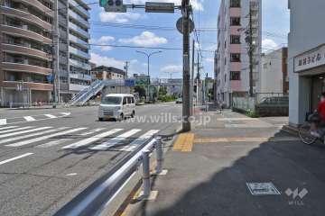 敷地東側の前面道路（市道名古屋環状線）