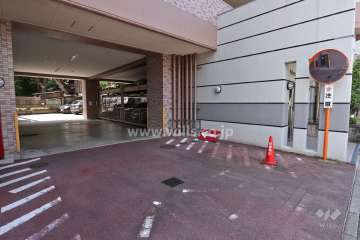駐車場出入口