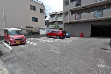 敷地内駐車場(屋外平面式)