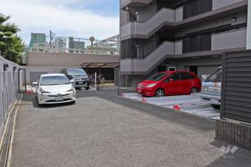 敷地内駐車場（屋外平面式）