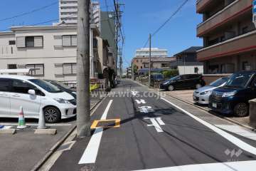 敷地南側の前面道路