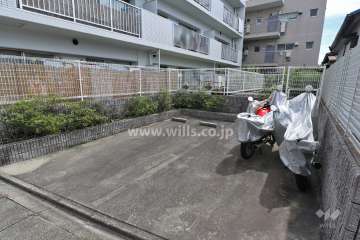 敷地内駐車場(屋外平面式)
