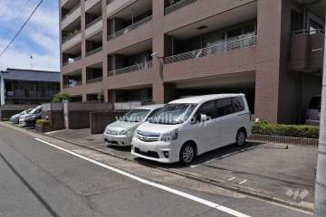 敷地内駐車場(屋外平面式)