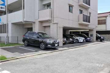 敷地内駐車場（屋内平面式・屋外平面式）