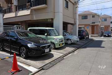 敷地内駐車場（屋外平面式）