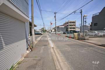 敷地北側の前面道路