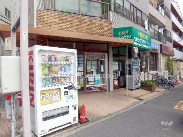 1階には店舗が入っています。