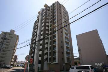 ローレルコート八田の外観（北西側から）