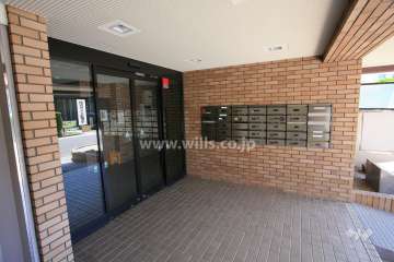 住戸入り口（共用ポスト）