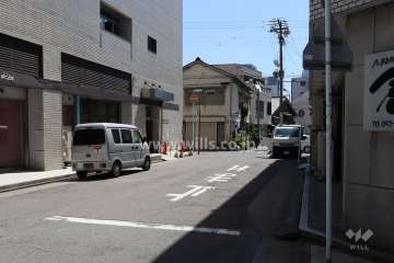 敷地北側の前面道路