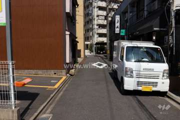 敷地北側の前面道路