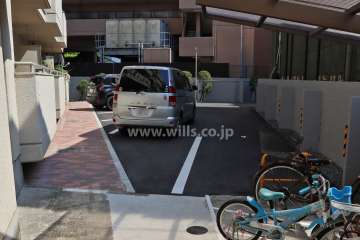 敷地内駐車場(屋外平面式)