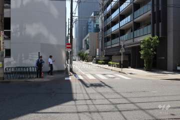 敷地南側の前面道路