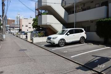 敷地内駐車場（屋外平面式）