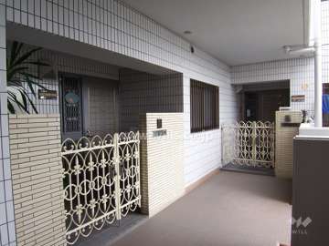 各住戸にはポーチがあります