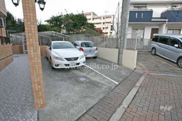 敷地内駐車場（屋外平面式）