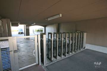 駐車場出入り口