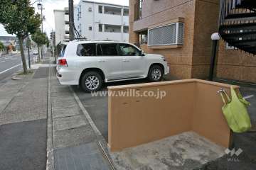 敷地内駐車場（屋外平面式）