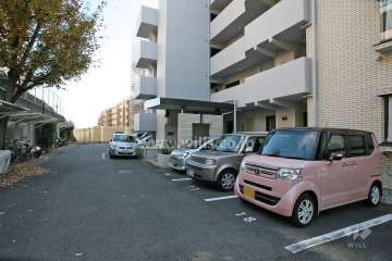 敷地内駐車場（屋外平面式）
