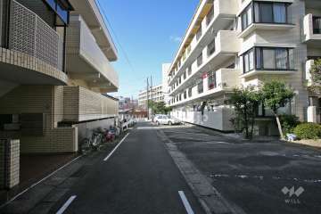敷地北側の前面通路