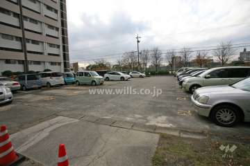 敷地内駐車場（屋外平面式）
