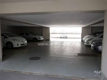 敷地内駐車場（屋内平面式）