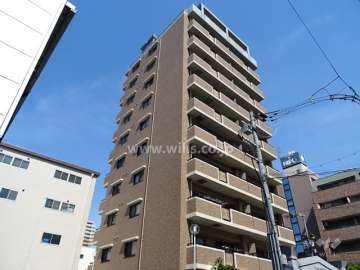 アンビエント江坂2の外観（南東側から）