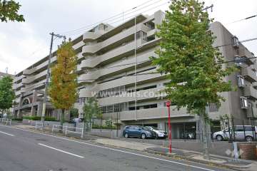 フレストスクエア元植田の外観