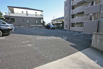 敷地内駐車場（屋外平面式）