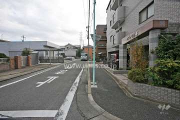 敷地北側の前面道路