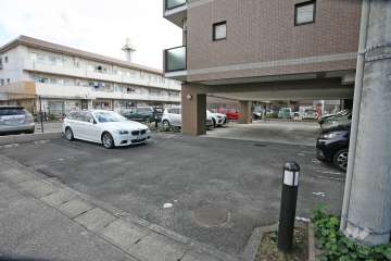 敷地内駐車場（屋外・屋内平面式）