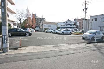 敷地内駐車場（屋外平面式）