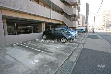敷地内駐車場（屋外平面式）