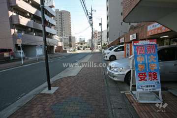 敷地北側の前面道路