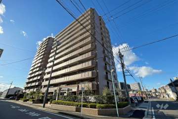 ネオステージ原の外観(南東側から)