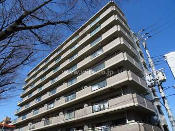 外壁はタイル張りです。