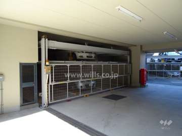 敷地内駐車場（屋内機械式）
