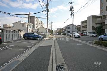 敷地北側の前面道路