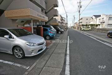 敷地内駐車場（屋外平面式）