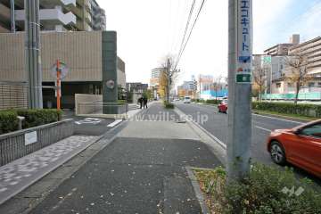 敷地北側の前面道路