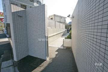 駐輪場アプローチ