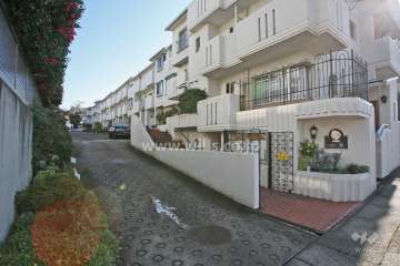 駐車場出入り口