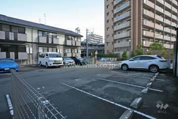 敷地内駐車場（屋外平面式）