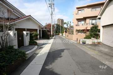 敷地の前面道路