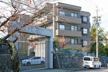 パークハウス御幸山の外観(東側から)