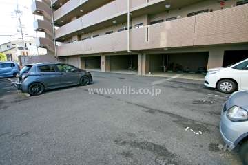 敷地内駐車場（屋外平面式）